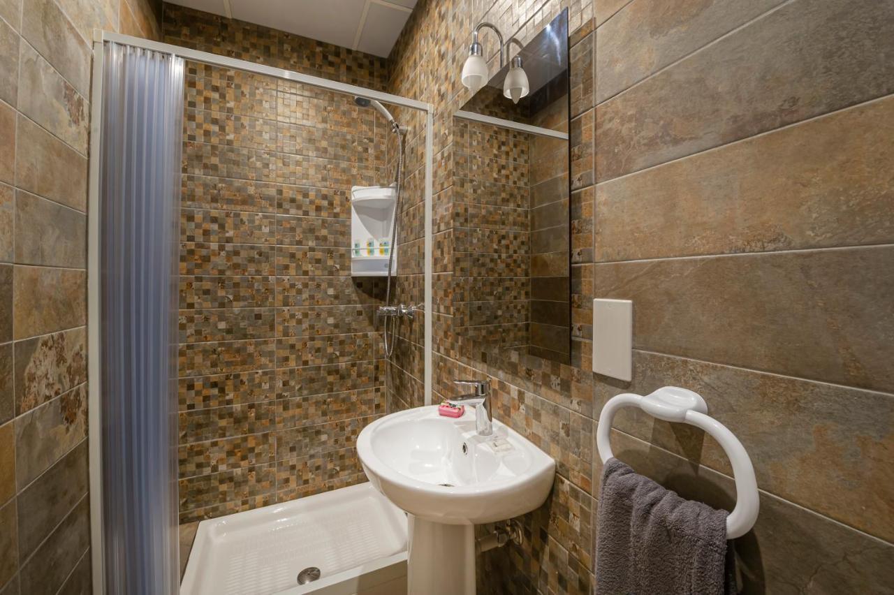 Summer Breeze 3 Bedroom Family Maisonette With Sunny Terrace In Mellieha - By Getawaysmalta エクステリア 写真