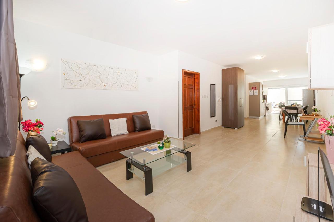 Summer Breeze 3 Bedroom Family Maisonette With Sunny Terrace In Mellieha - By Getawaysmalta エクステリア 写真
